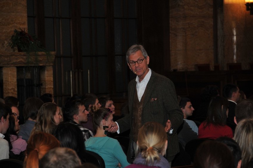 Pepper de Callier talking about The Unwritten Resume to students at Comenius University in Bratislava